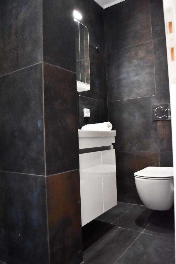 Βright Walled Designed Apt In Glyfada Center Athen Exterior foto
