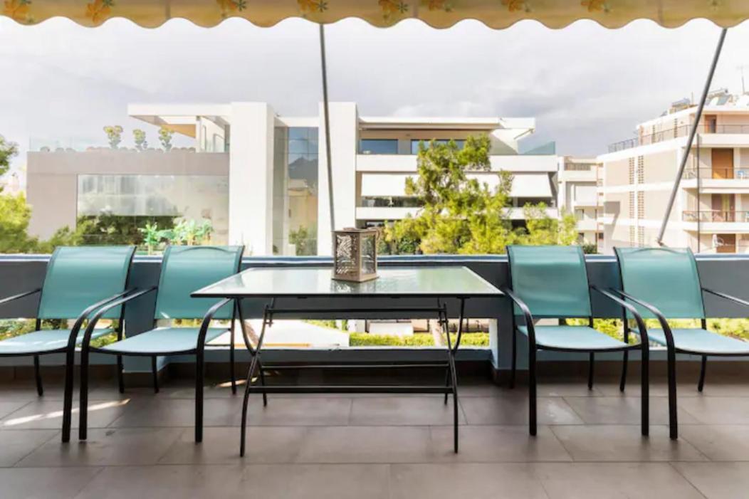 Βright Walled Designed Apt In Glyfada Center Athen Exterior foto