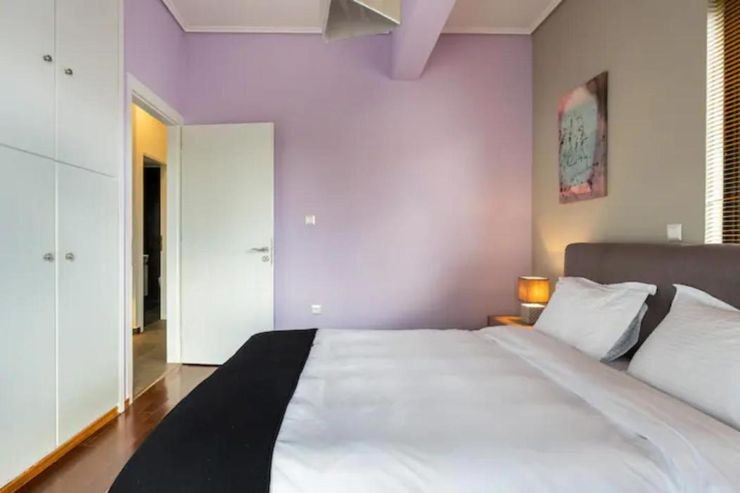 Βright Walled Designed Apt In Glyfada Center Athen Exterior foto